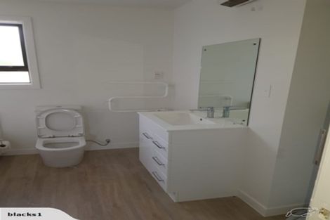 Photo of property in 629 Main North Road, Belfast, Christchurch, 8051