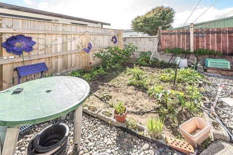 Photo of property in 75a Matai Street, Castlecliff, Whanganui, 4501