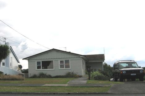Photo of property in 1/70 Deep Creek Road, Torbay, Auckland, 0630