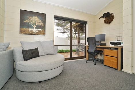 Photo of property in 6 Norma Place, Riverlea, Hamilton, 3216