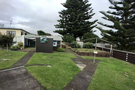 Photo of property in 14 Carole Crescent, Pakuranga, Auckland, 2010