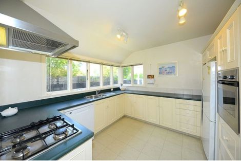 Photo of property in 62 Kotare Street, Fendalton, Christchurch, 8041