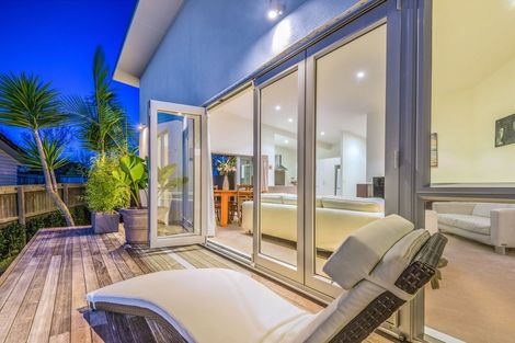 Photo of property in 103m Glengarry Road, Glen Eden, Auckland, 0602