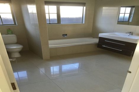 Photo of property in 32 Kotuku Crescent, Woolston, Christchurch, 8023