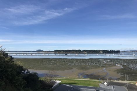 Photo of property in 93 Omokoroa Road, Omokoroa, 3114