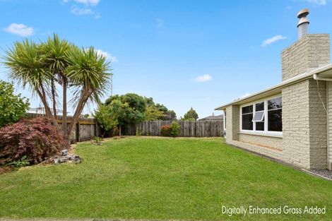 Photo of property in 28 Mazengarb Road, Paraparaumu Beach, Paraparaumu, 5032