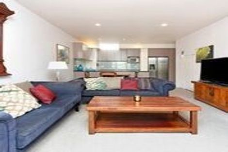 Photo of property in Henry Walton Flats, 4/2 Upper Queen Street, Auckland Central, Auckland, 1010