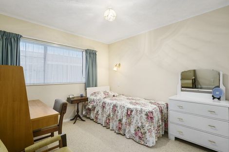 Photo of property in 110 Oxford Street, Tawa, Wellington, 5028