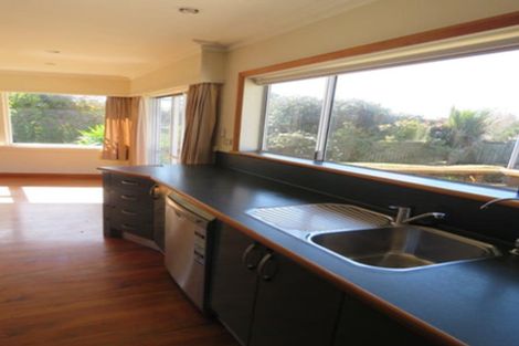 Photo of property in 2 Shortland Street, Lower Vogeltown, New Plymouth, 4310