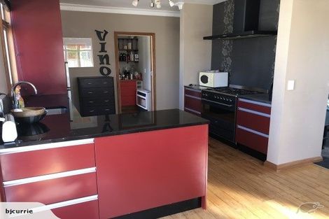 Photo of property in 32 Hardie Street, Hokowhitu, Palmerston North, 4410