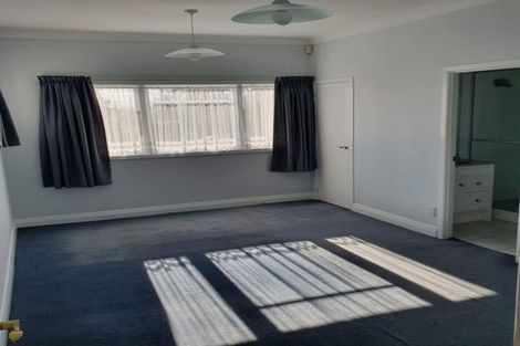 Photo of property in 10 Wheturangi Road, Greenlane, Auckland, 1051