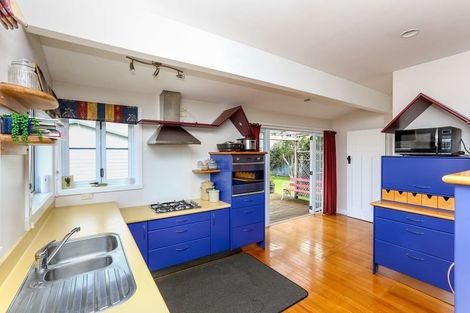 Photo of property in 12 Rawhiti Street, Vogeltown, New Plymouth, 4310