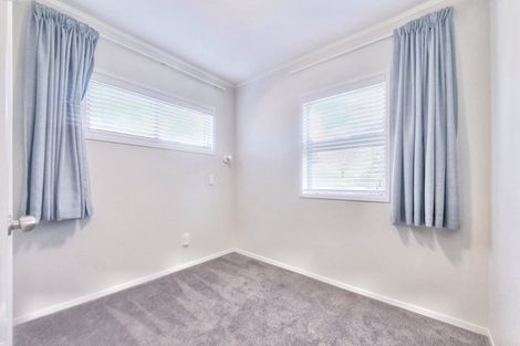 Photo of property in 19a Northcross Drive, Oteha, Auckland, 0632