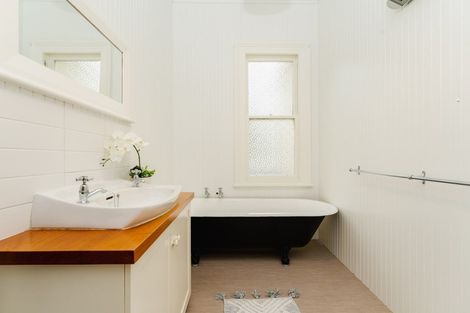 Photo of property in 30 Hobson Street, Saint Clair, Dunedin, 9012