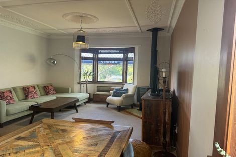 Photo of property in 105 Mortimer Terrace, Brooklyn, Wellington, 6021