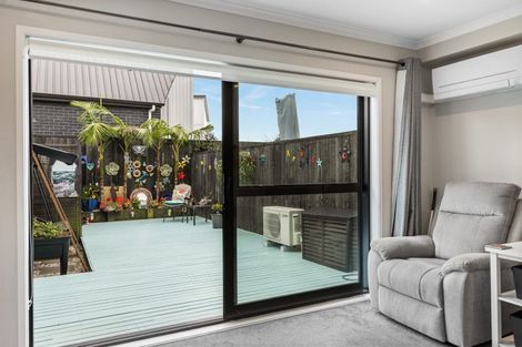 Photo of property in 25 Konoba Avenue, Kumeu, 0810