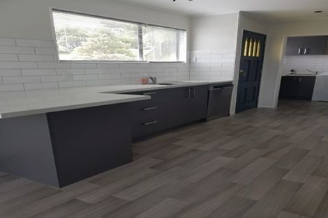 Photo of property in 7 Whitechapel Grove, Stokes Valley, Lower Hutt, 5019