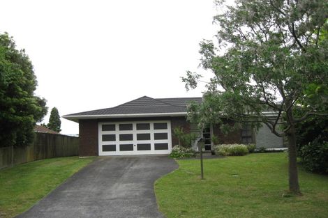 Photo of property in 3 Donzella Place, Conifer Grove, Takanini, 2112