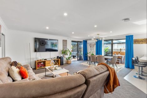 Photo of property in 41a Queenwood Road, Levin, 5510