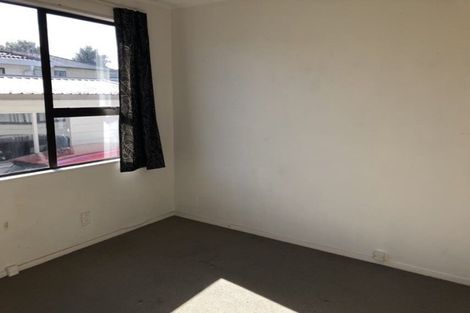 Photo of property in 19a Etherton Drive, Weymouth, Auckland, 2103