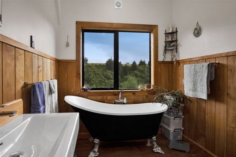 Photo of property in 172 Whakamara Road, Manutahi, Hawera, 4672