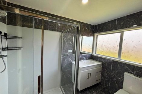 Photo of property in 52 Kurnell Drive, Botany Downs, Auckland, 2010