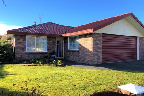 Photo of property in 21 Silverstream Drive, Mosgiel, 9024