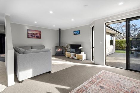 Photo of property in 29 Mataroa Place, Parklands, Christchurch, 8083