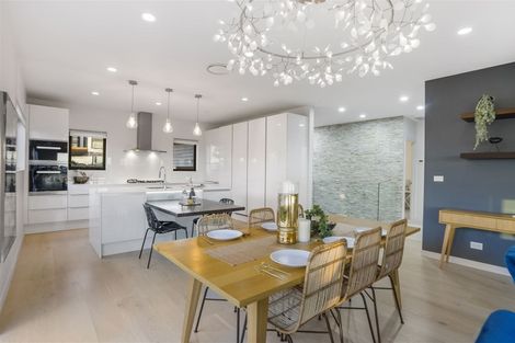 Photo of property in 102b Mellons Bay Road, Mellons Bay, Auckland, 2014