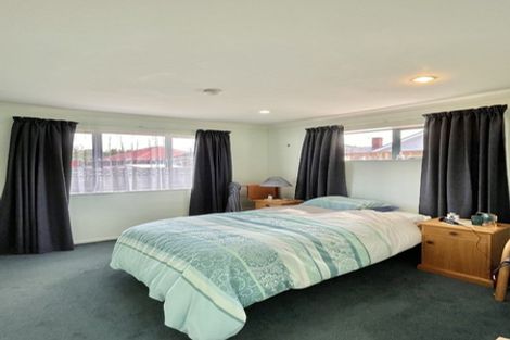 Photo of property in 17 Phar Lap Grove, Trentham, Upper Hutt, 5018