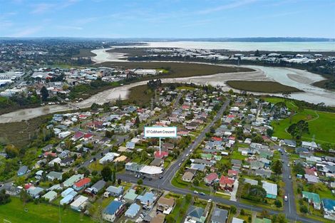 Photo of property in 97 Cobham Crescent, Kelston, Auckland, 0602