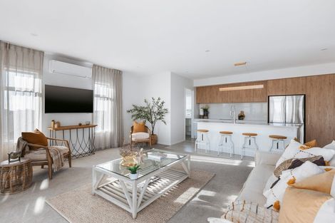 Photo of property in 15 Heaphy Lane, Paerata, 2124