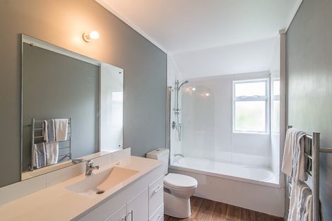 Photo of property in 10 Beachwater Grove, Paraparaumu Beach, Paraparaumu, 5032