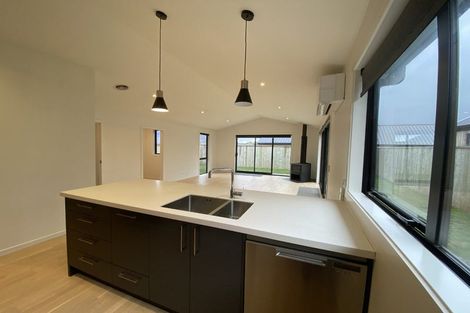 Photo of property in 64 Howden Drive, Jacks Point, 9371