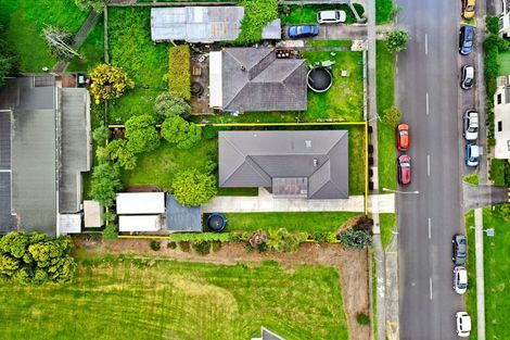 Photo of property in 14 Harbour View Road, Te Atatu Peninsula, Auckland, 0610