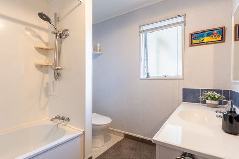 Photo of property in 15 Belvedere Avenue, Waikanae, 5036