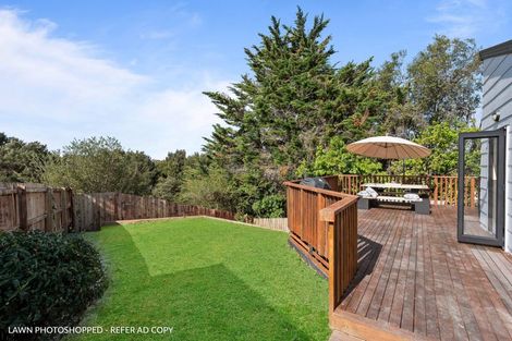 Photo of property in 10 Coubray Place, Botany Downs, Auckland, 2010