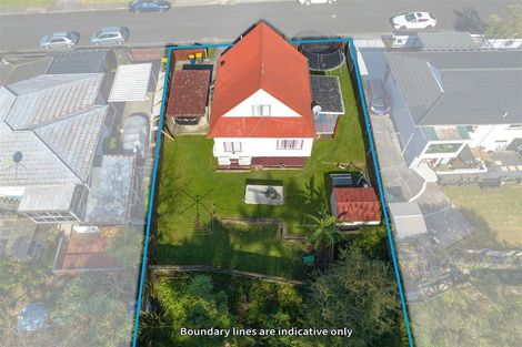 Photo of property in 68 Helena Street, Massey, Auckland, 0614