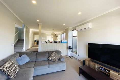 Photo of property in 4 Hirimate Place, Flat Bush, Auckland, 2019