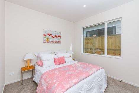 Photo of property in 11 Ropere Street, Kumeu, 0810