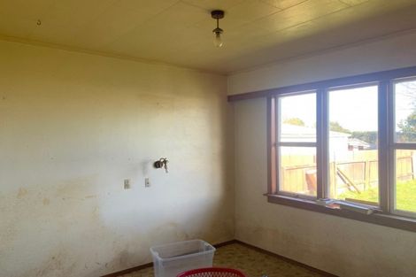 Photo of property in 35 Egmont Street, Hawera, 4610