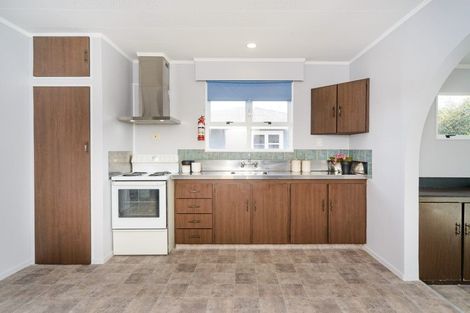 Photo of property in 27 Galway Avenue, Hokowhitu, Palmerston North, 4410