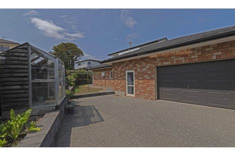 Photo of property in 7 Semillon Avenue, Henderson, Auckland, 0612