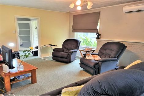 Photo of property in 11 Prouse Grove, Silverstream, Upper Hutt, 5019