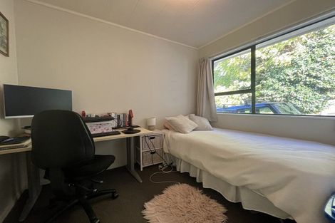 Photo of property in 18b Parkinson Close, Whitby, Porirua, 5024