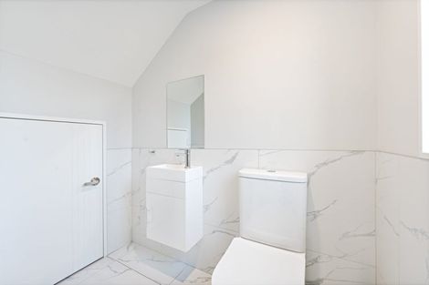 Photo of property in 38a Pokapu Street, Titirangi, Auckland, 0600