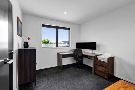 Photo of property in 48b Smeaton Road, Bell Block, New Plymouth, 4312