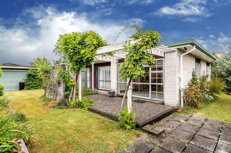Photo of property in 22 Roskilda Crescent, Taradale, Napier, 4112
