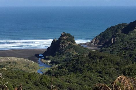 Photo of property in 126 Lone Kauri Road, Karekare, Auckland, 0772