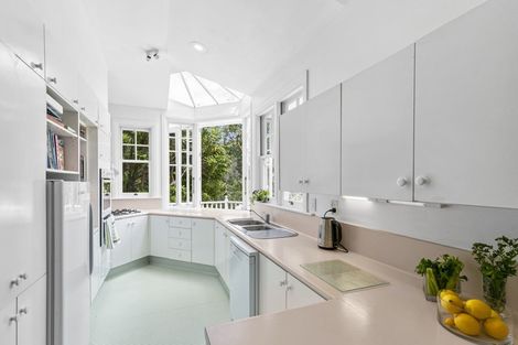 Photo of property in 31 Maarama Crescent, Aro Valley, Wellington, 6021